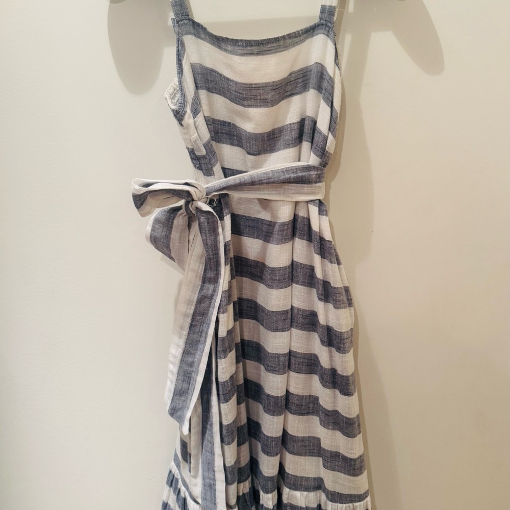 Philosophy Striped Knit Sundress in White and Navy. Soft cotton! 
Size L (10-12)
